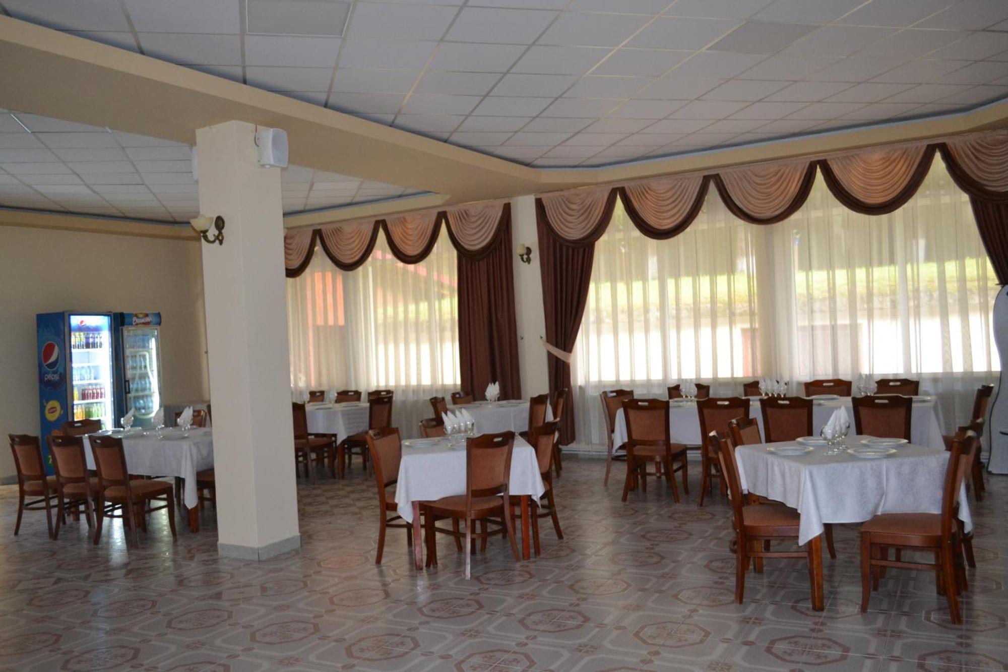Motel Cristina Біказ Екстер'єр фото